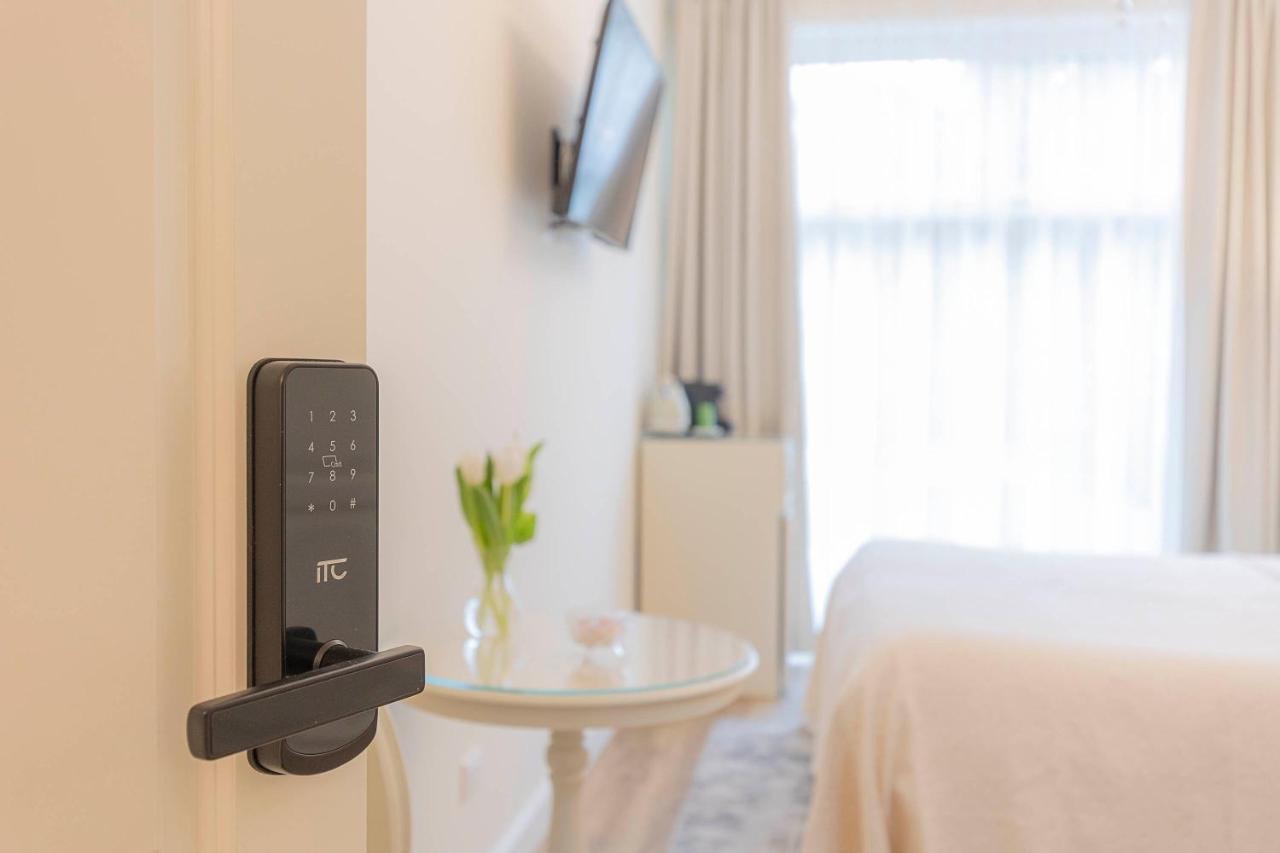 Crys: Rooms, Holiday, Business เวโรนา ภายนอก รูปภาพ
