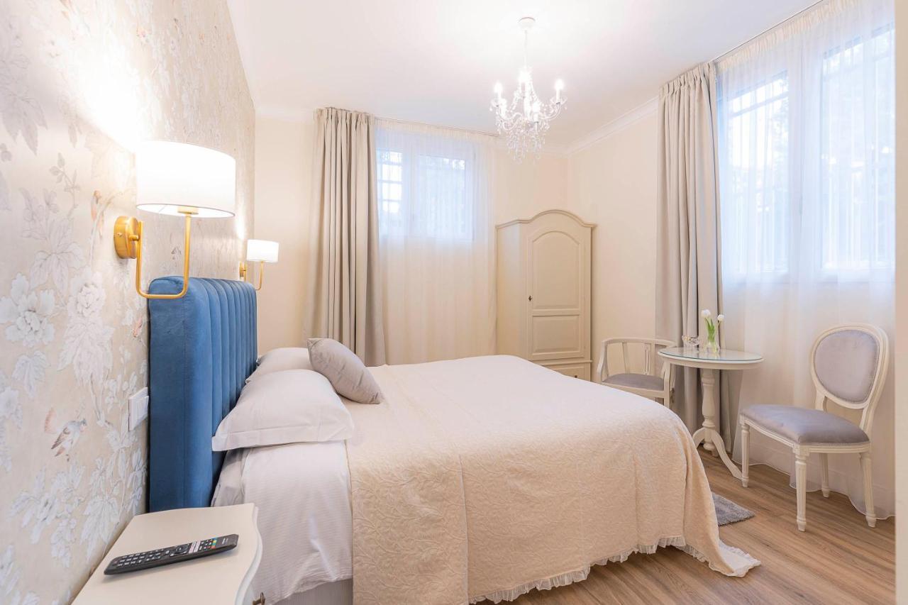 Crys: Rooms, Holiday, Business เวโรนา ภายนอก รูปภาพ